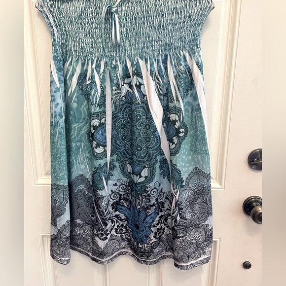 Two fabulous cover ups. Large in a turquoise colour with beads & bling & a brown - Picture 6 of 12